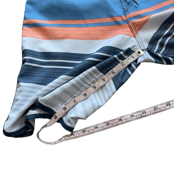 Quicksilver Eye Scallop 20" Men’s Boardshort Shorts Swim Trunks - Picture 10 of 12